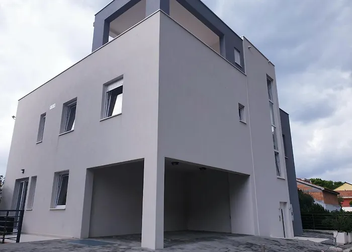 Apartments Ellie