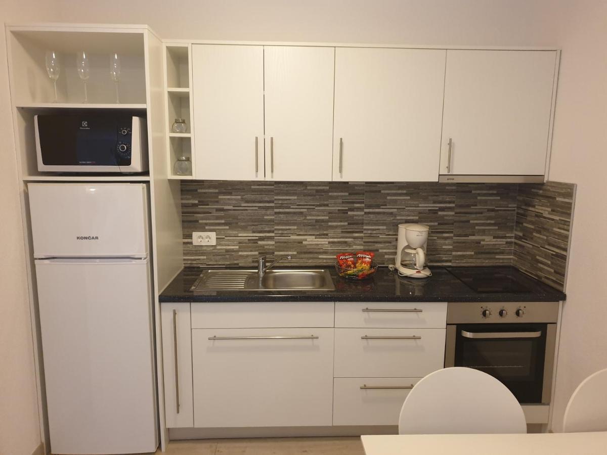 Apartament Ellie Promajna
